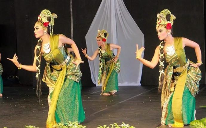Pola Lantai Tari Saman Horizontal / Contoh Tari Yang Menggunakan Pola