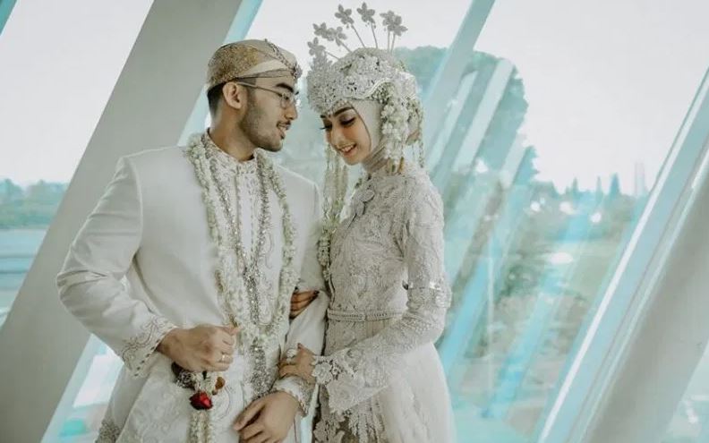 Pakaian Adat Jawa Barat