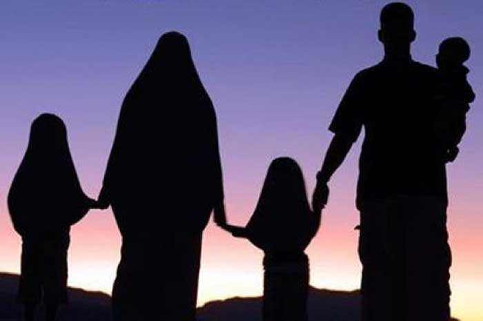 https://www.google.com/url?sa=i&url=https%3A%2F%2Fmuttaq.in%2Fmembangun-ekonomi-rumah-tangga-islami%2F&psig=AOvVaw0pP4ovdh6zRwGXVRJQRj7u&ust=1677637772438000&source=images&cd=vfe&ved=0CBEQjhxqFwoTCOC82KuWt_0CFQAAAAAdAAAAABAI